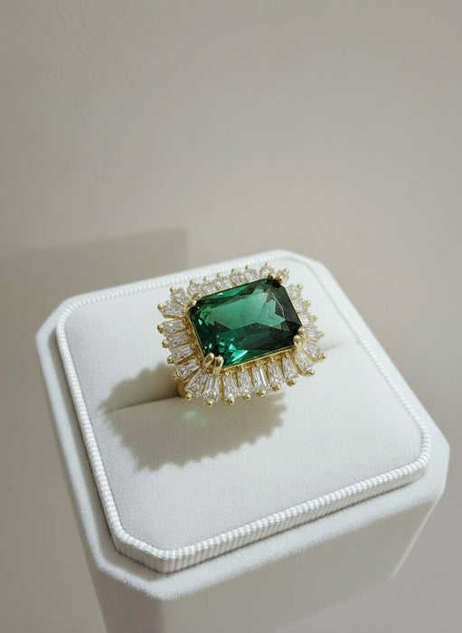 Cocktail Ring Emerald CZ