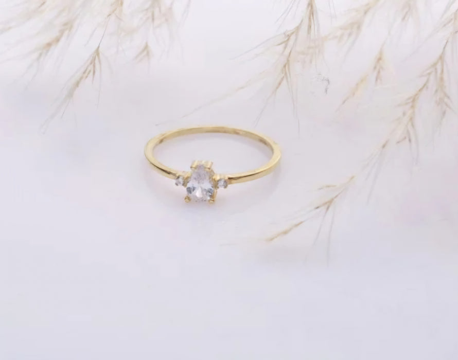 14k Gold Pear Cluster Ring