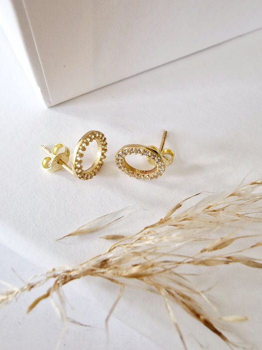 14k Gold Hollow Design Stud