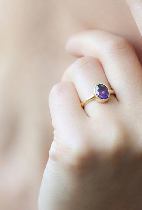 Oval Amethyst Stone Ring