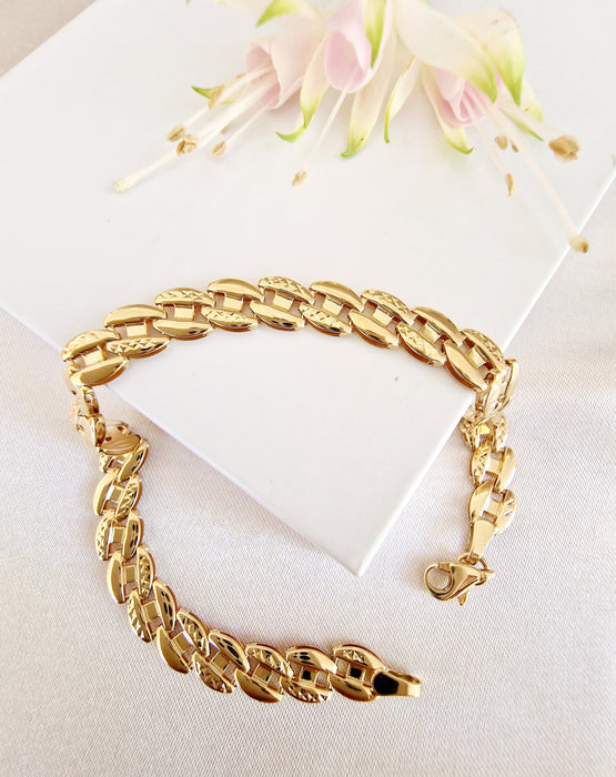 14k Gold Elegant Design Bracelet