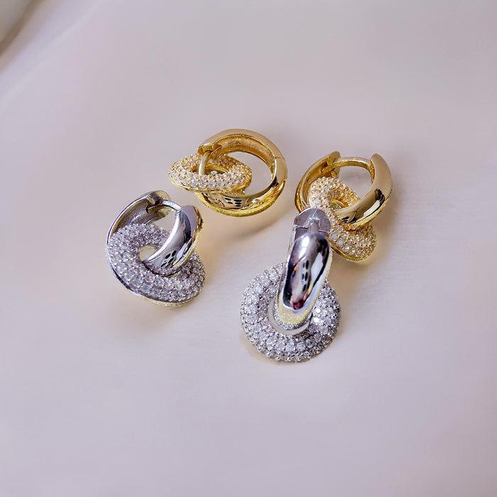 Interlocking Elegant Design Earrings