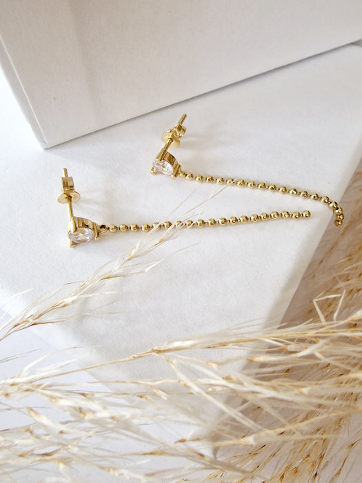 14k Gold Stud Delicate Design