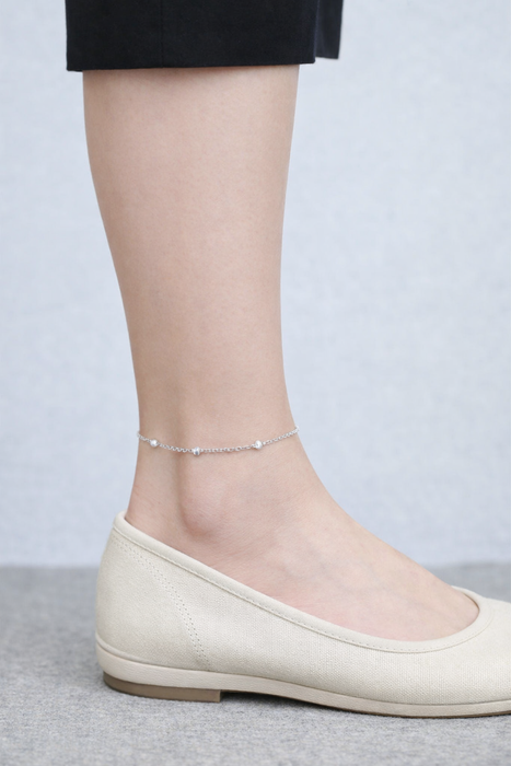 White Beaded Enamel Chain Anklet