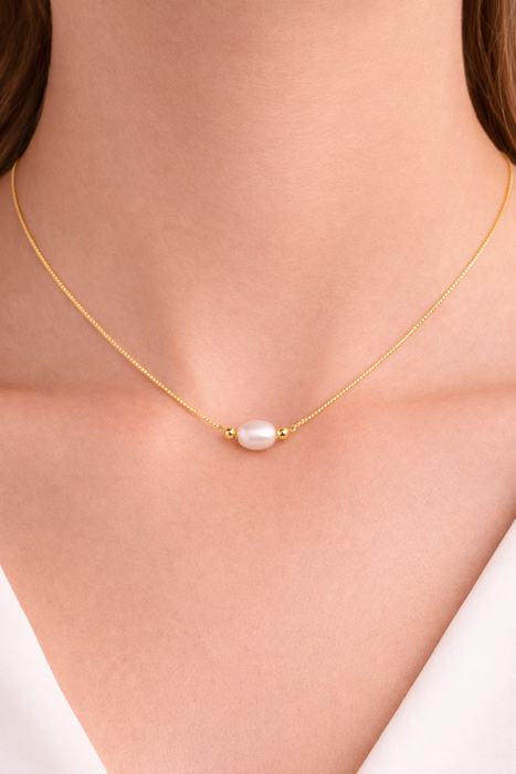 Single Pearl Pendant Necklace